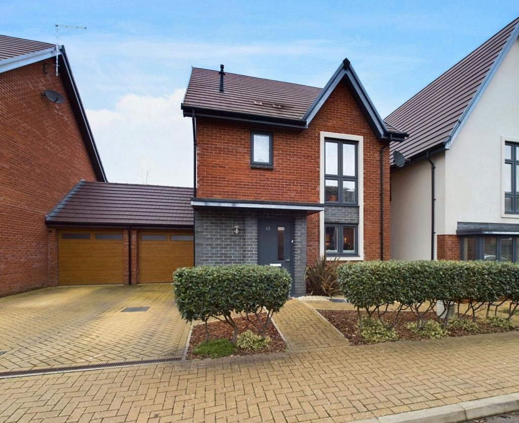Croxden Way, Monksmoor, Daventry NN11 2PD 3 bed detached house for sale