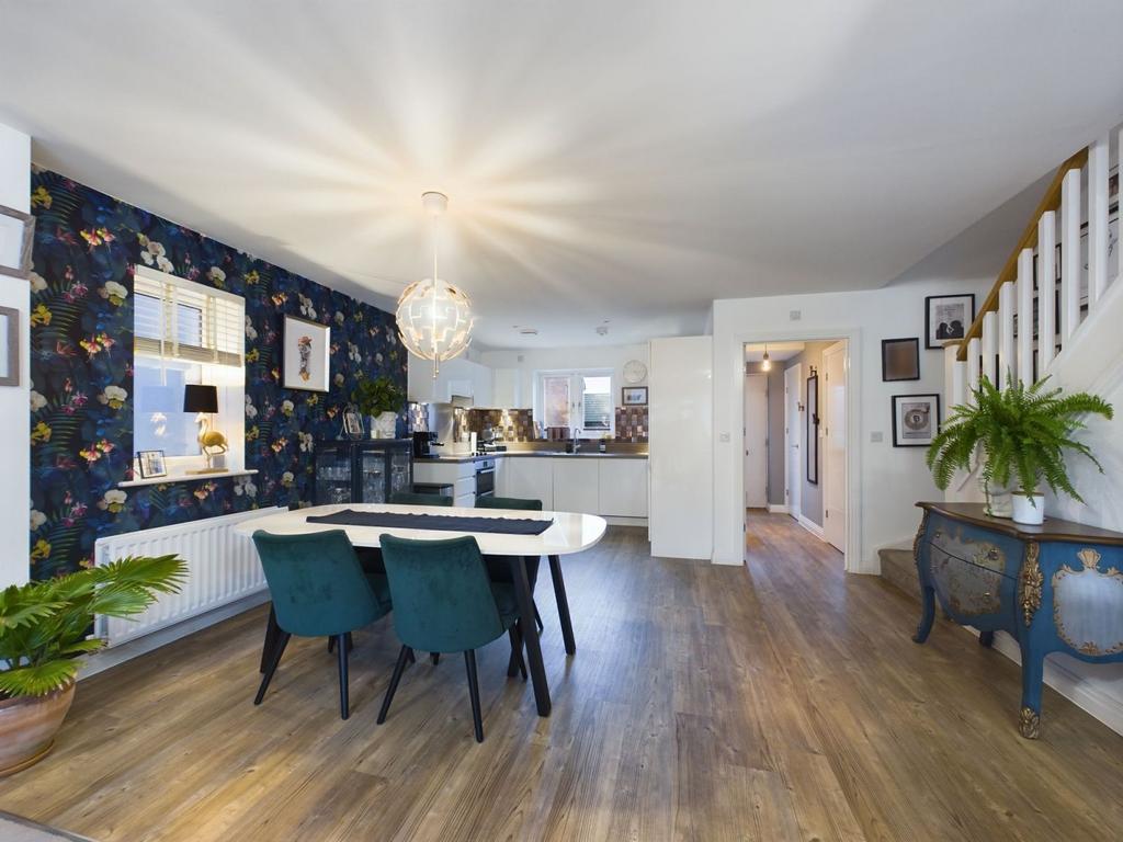 Open plan kitchen / living / dining room