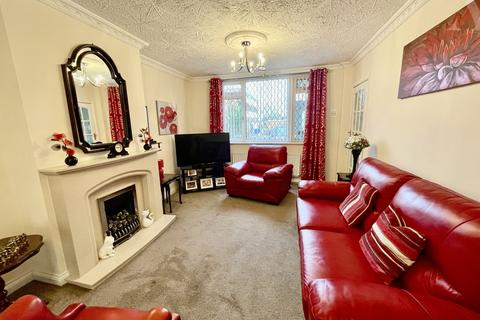 154 Castle Lane, Solihull, B92 8RR
