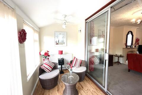 154 Castle Lane, Solihull, B92 8RR