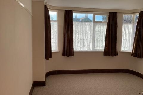 2 bedroom flat to rent, Spring Gardens, Whitland