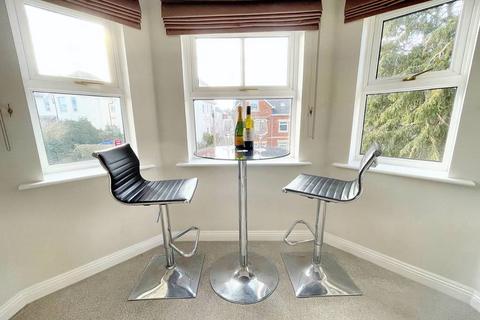 2 bedroom apartment for sale, Eaton Court, Bournemouth, Dorset