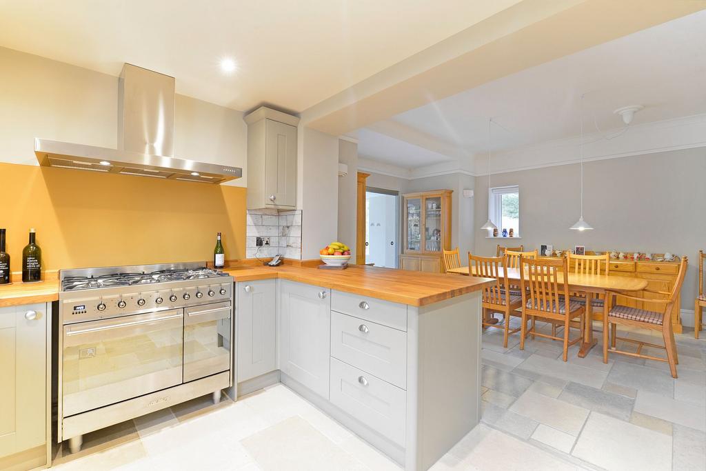 Kitchen/Breakfast Room