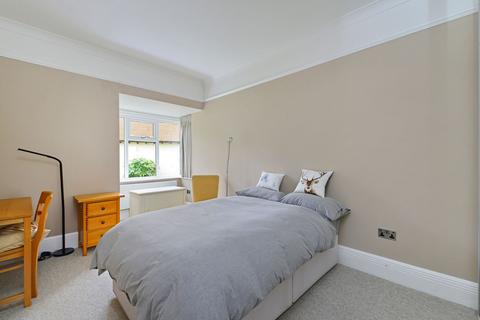 Flat 1, 10 Aldersey Road, Guildford, GU1 2ES