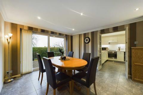 27 Ashtree Way, Hemel Hempstead, HP1 1QS