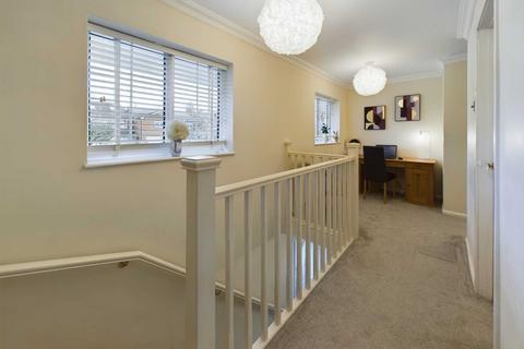 27 Ashtree Way, Hemel Hempstead, HP1 1QS