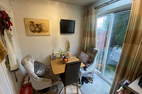 1 Attock Close, Oldham, OL9 7BP
