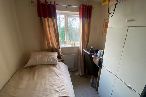 1 Attock Close, Oldham, OL9 7BP