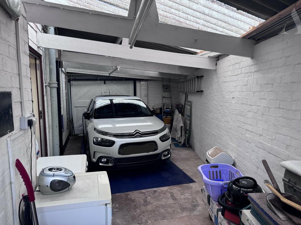 154 Catle Lane Feature Garage