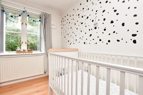 2 bedroom ground floor flat for sale, Eastbourne Road, South Godstone, Godstone, Surrey