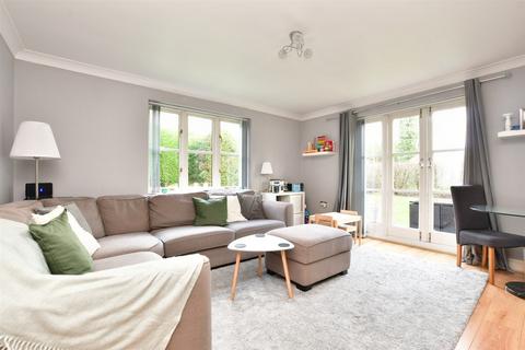 2 bedroom ground floor flat for sale, Eastbourne Road, South Godstone, Godstone, Surrey
