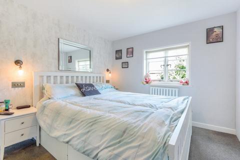 47 Burpham Lane, Guildford, GU4 7LX