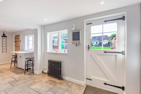 47 Burpham Lane, Guildford, GU4 7LX