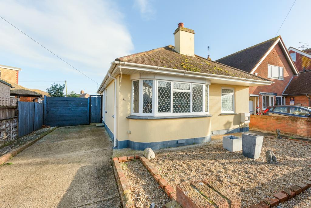 Albany Drive, Herne Bay, Kent 2 bed detached bungalow for sale £400,000