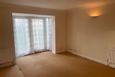 2 bedroom flat for sale, Drake Court, Warminster Road, South Norwood, SE25