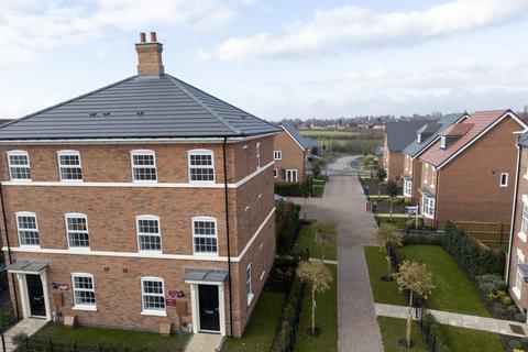 3 bedroom townhouse for sale, Plot 369, The Barlestone L at The Market Village Phase 2, Tay Road LE19