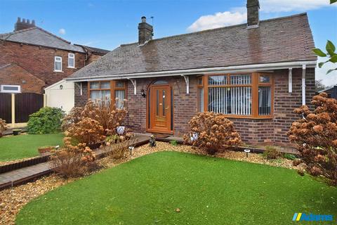 2 bedroom detached bungalow for sale, Crow Wood Lane, Widnes