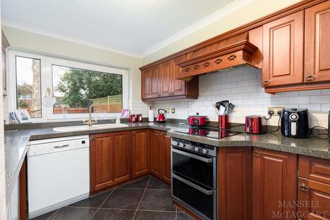 21 Aldingbourne Close, Ifield, Crawley, RH11 0QJ