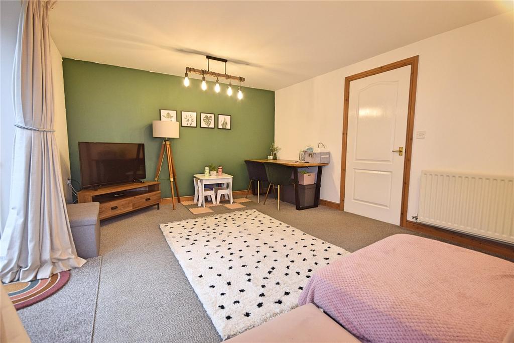 Hendidley Close, Milford Road, Newtown, Powys, SY16 3 bed terraced