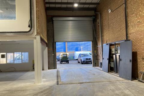 Industrial unit to rent, Unit 10 Gateway Trading Estate, Hythe Road, White City, NW10 6RJ