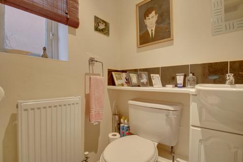 2 College View, Leeds, LS12 3LT
