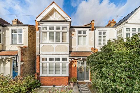 26 Melbourne Road, London, SW19 3BA