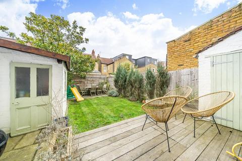 26 Melbourne Road, London, SW19 3BA