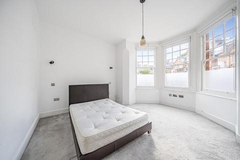 3 bedroom flat for sale, Milton Park, Highgate