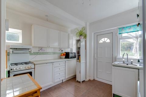 111 Greenoak Crescent, Birmingham, B30 2TD