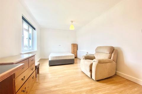 1 bedroom in a house share to rent, Taplow Road, Taplow, Maidenhead, Berkshire, SL6