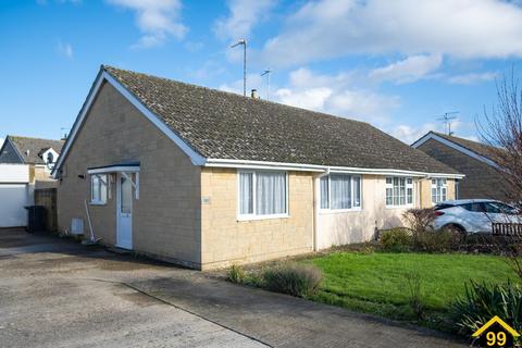 2 bedroom semi-detached bungalow for sale, Betterton’s Close, Fairford, Gloucs, GL7