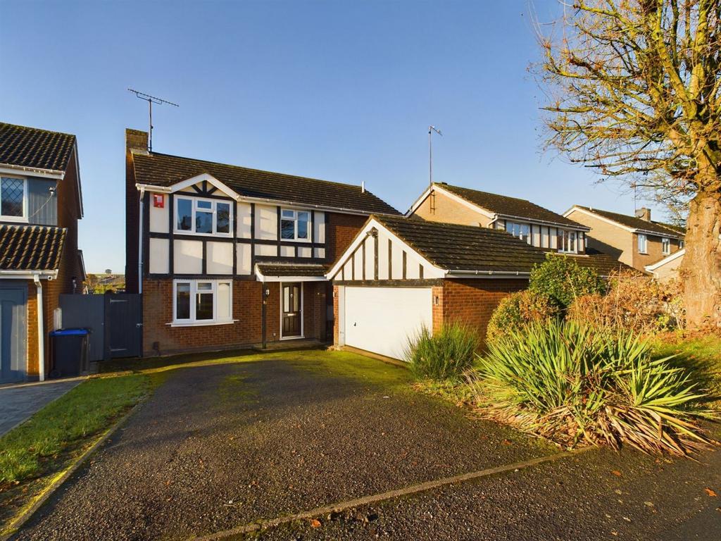 Coverdale, Kingsthorpe, Northampton NN2 8UU 4 bed detached house for