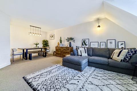 Flat 38, Elizabeth House Exeter Close, Watford, WD24 4RE