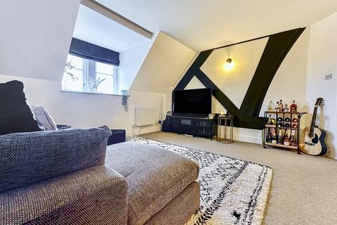 Flat 38, Elizabeth House Exeter Close, Watford, WD24 4RE