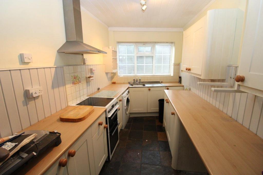 Park Road, Worsbrough, Barnsley 2 bed detached house for sale £230,000
