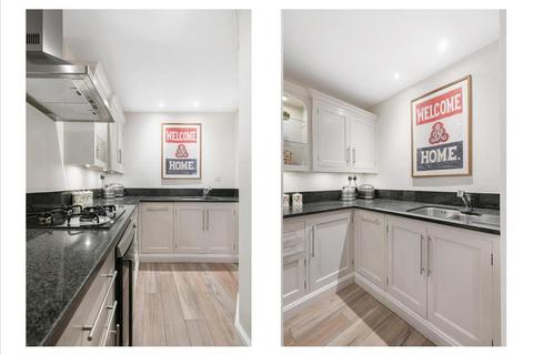 2 bedroom apartment for sale, Cresswell Gardens, South Kensington , SW5