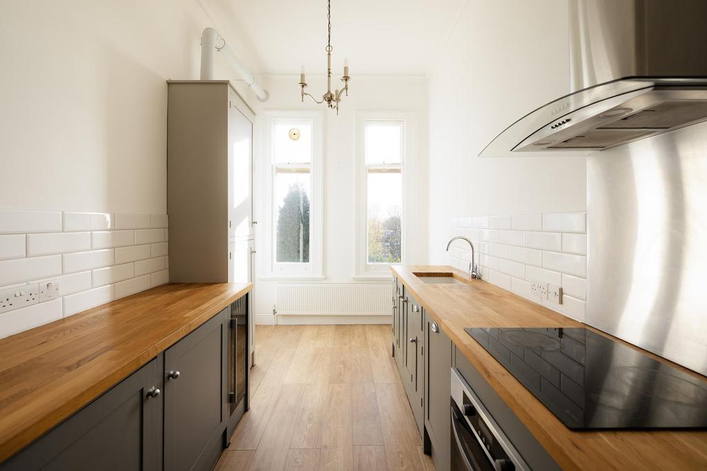 Apartment in Leigh Woods - View 4