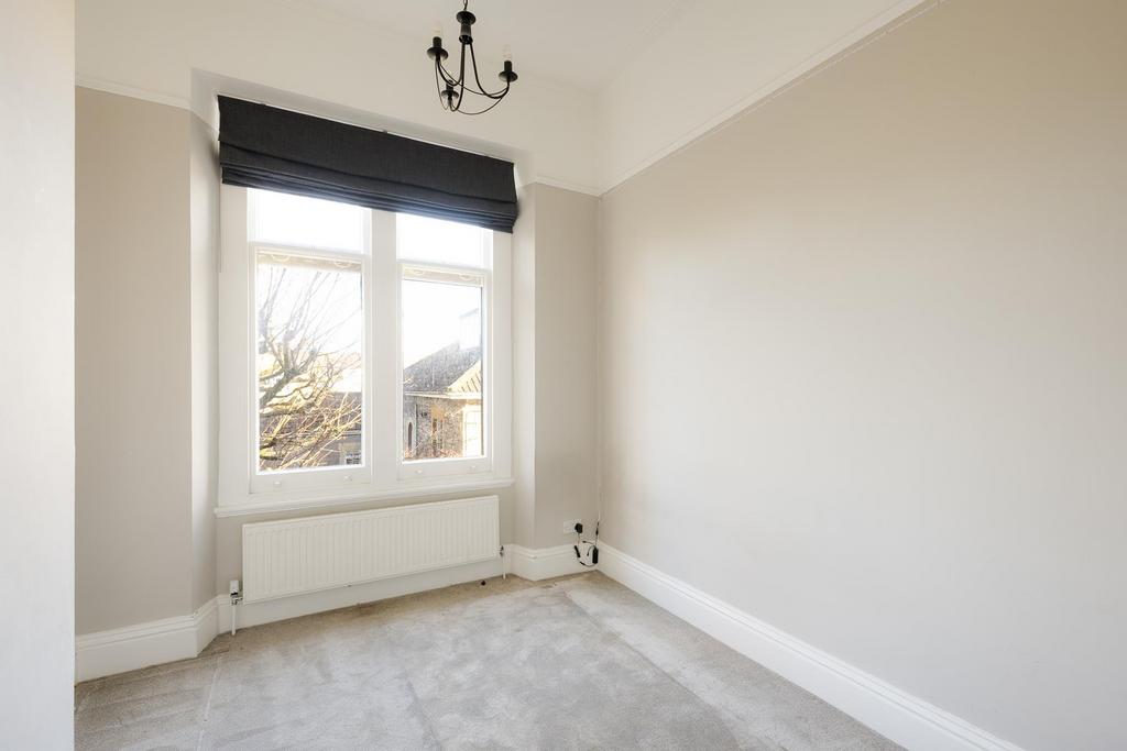 Apartment in Leigh Woods - More
