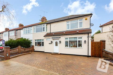 18 Linley Crescent, Romford, RM7 8RD