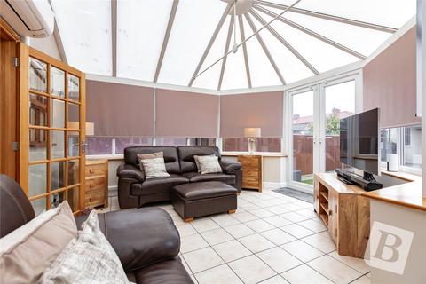 18 Linley Crescent, Romford, RM7 8RD