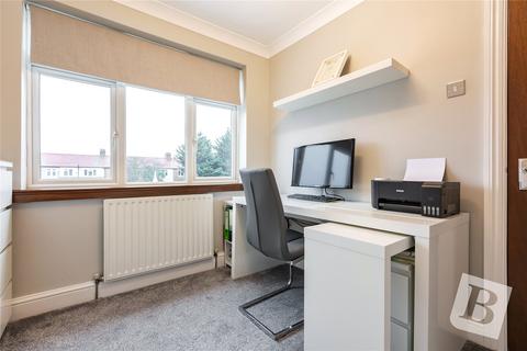 18 Linley Crescent, Romford, RM7 8RD
