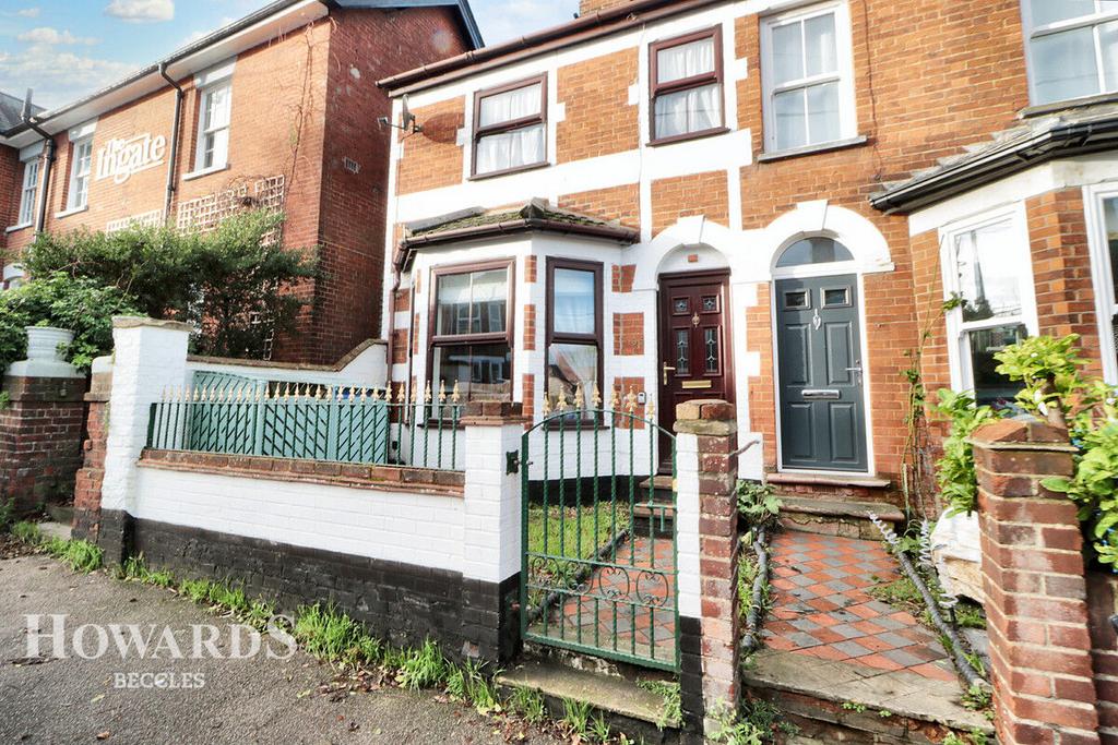 Grove Road, Beccles 2 bed end of terrace house for sale £240,000