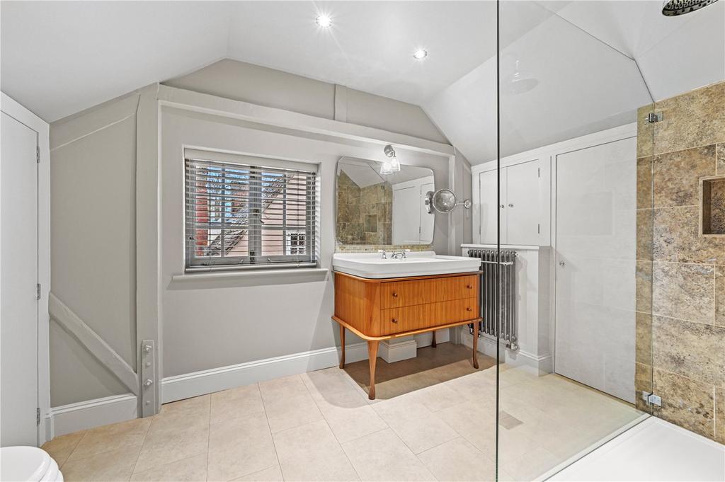 Ensuite