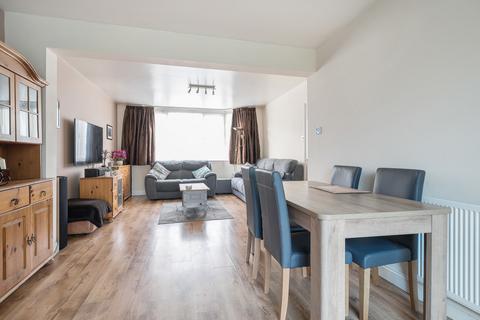 35 Rydes Avenue, Guildford, GU2 9SR