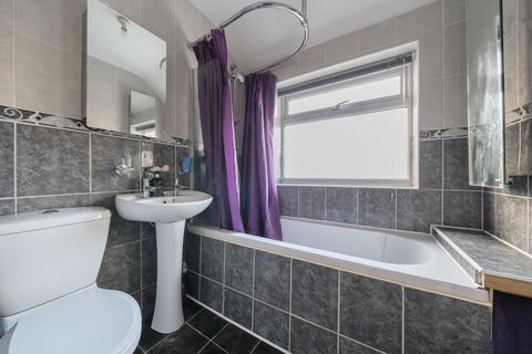 35 Rydes Avenue, Guildford, GU2 9SR