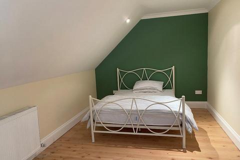 2 bedroom apartment to rent, York Road, Market Weighton, YO43 3EE