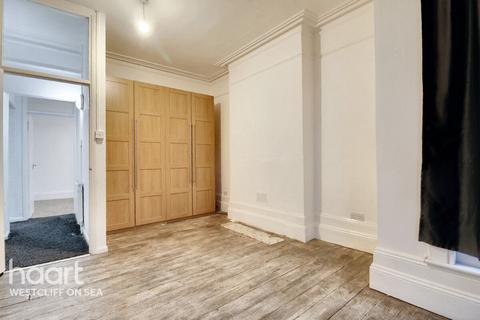 4 Hastings Road, Southend-on-sea, SS1 2DR
