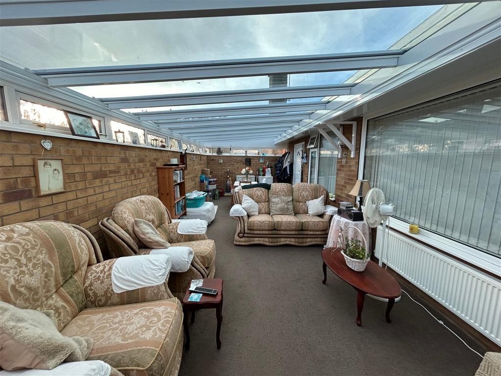 Everingtons Lane, Skegness... 3 bed detached bungalow £250,000