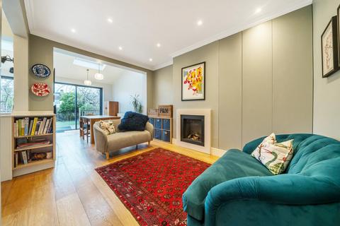 26 The Quadrant, London, SW20 8SP