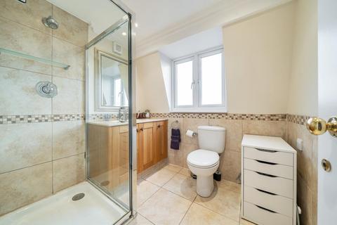 26 The Quadrant, London, SW20 8SP